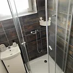 Vandrarhem Lodge *